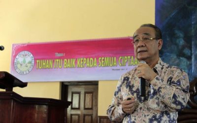 Berita Foto: Seminar Pendidikan Politik di Ambon & Kuliah Umum di Surabaya